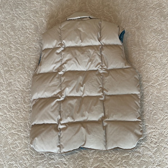 Eddie Bauer Vest - Picture 2 of 3